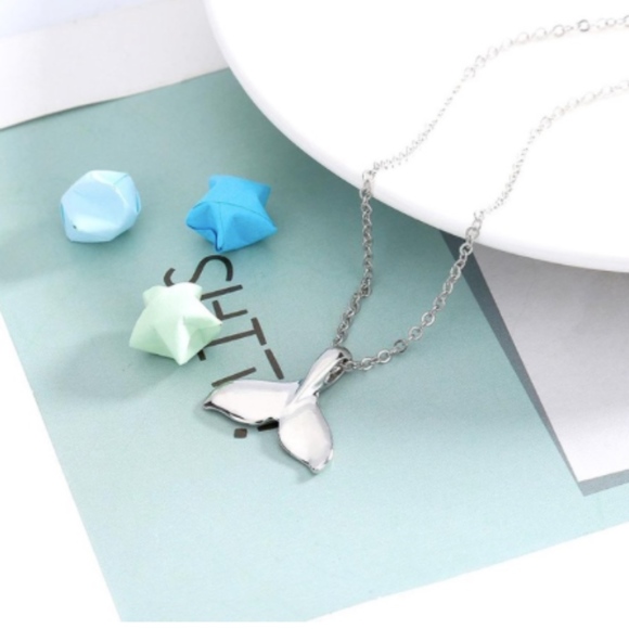 'To the Sea' Mermaid Tail Necklace - Picture 3 of 7